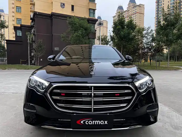 MERCEDES-BENZ  E CLASS 2025