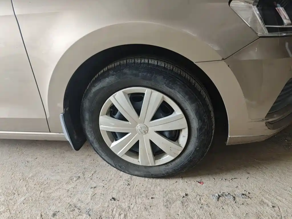 Volkswagen Jetta — миниатюра 24