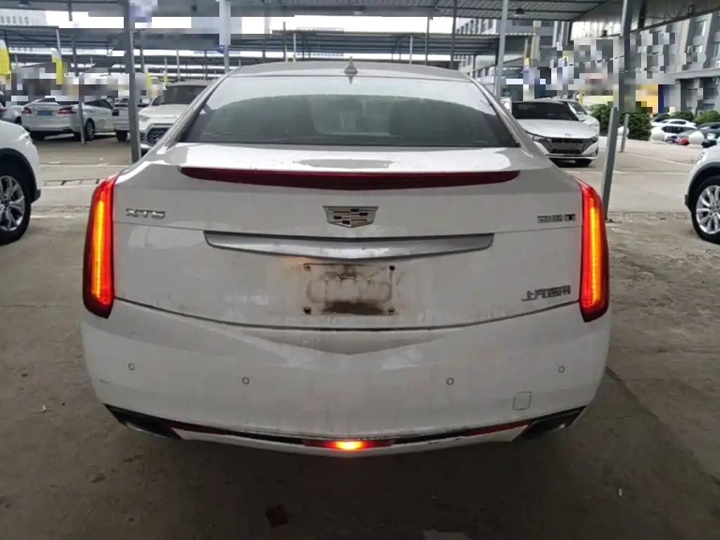 Cadillac XTS — миниатюра 6