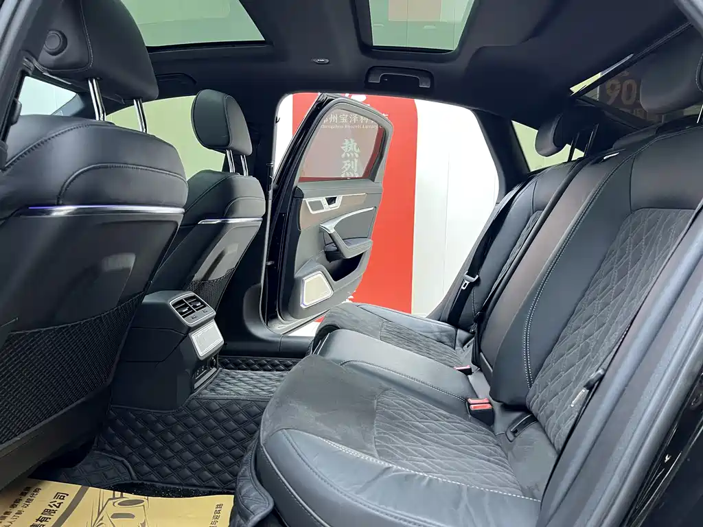 Audi A6L 2023 55 TFSI quattro Premium