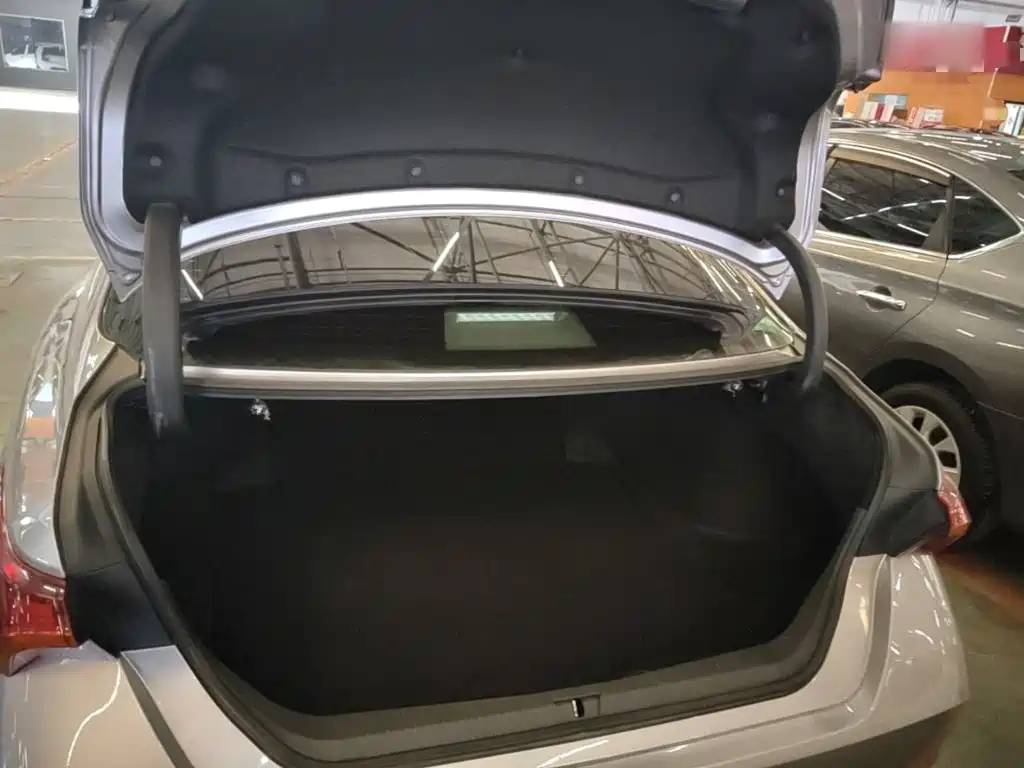 Toyota Avalon — миниатюра 19
