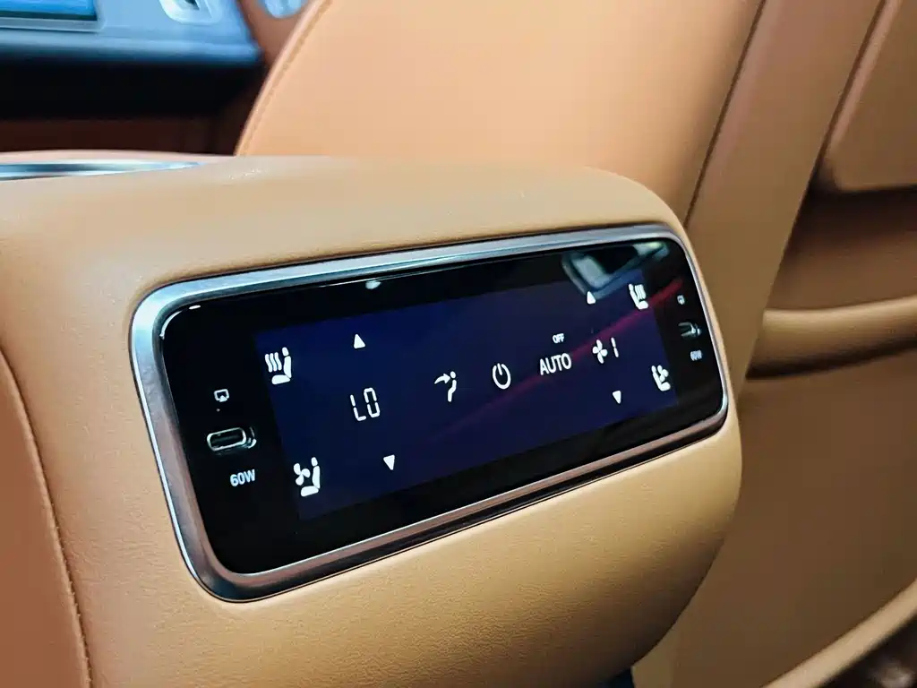 Li Auto Li L8 — миниатюра 13