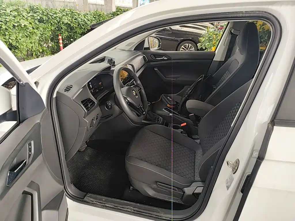 Volkswagen T-Cross — миниатюра 16