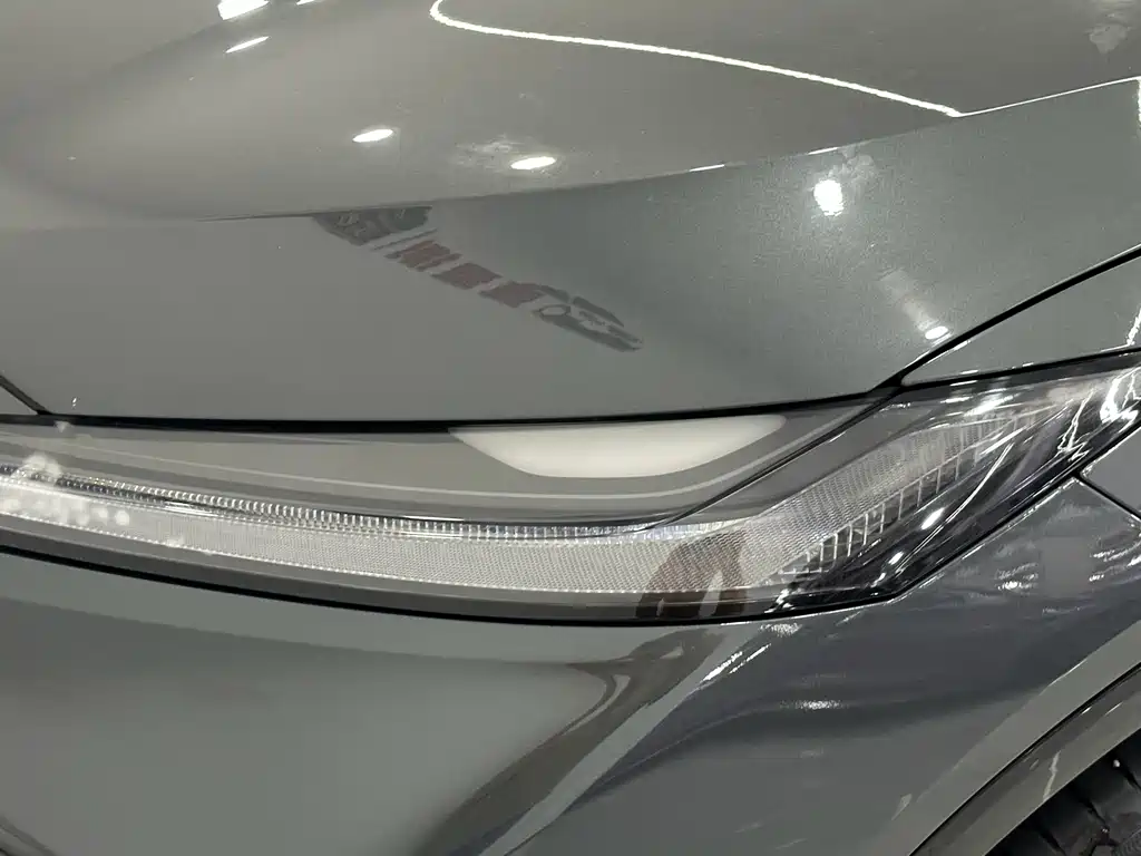 Rising Auto R7