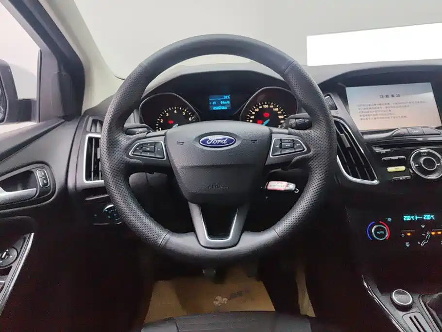 Ford Focus — миниатюра 15