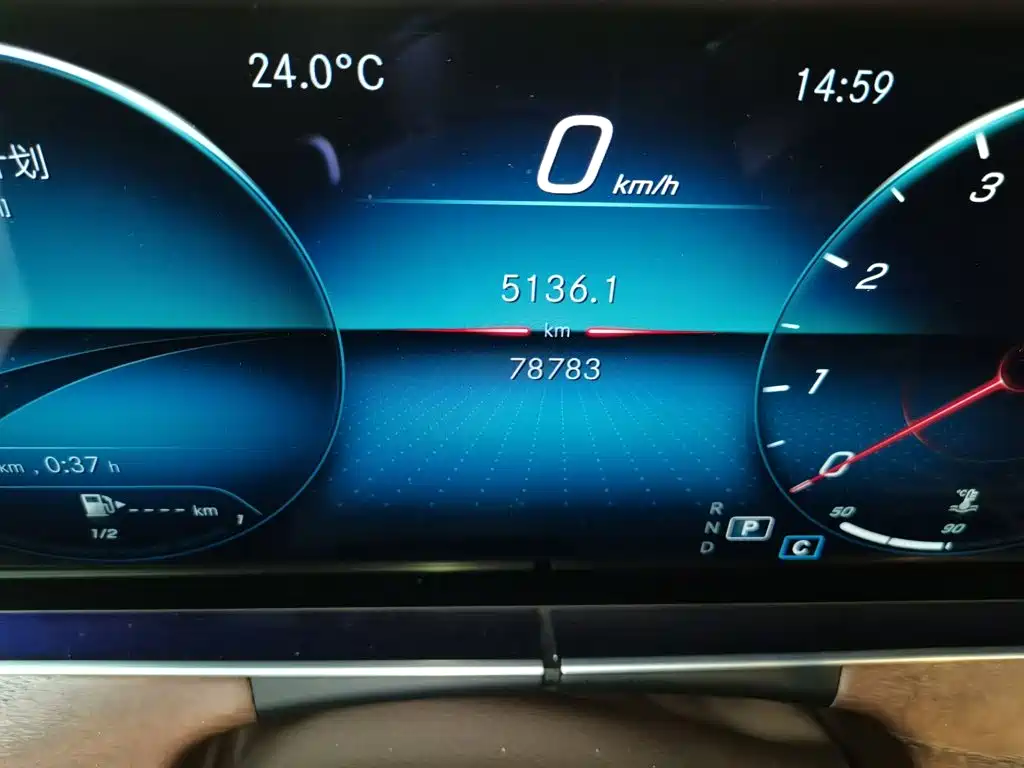 Mercedes-Benz E-Class — миниатюра 5