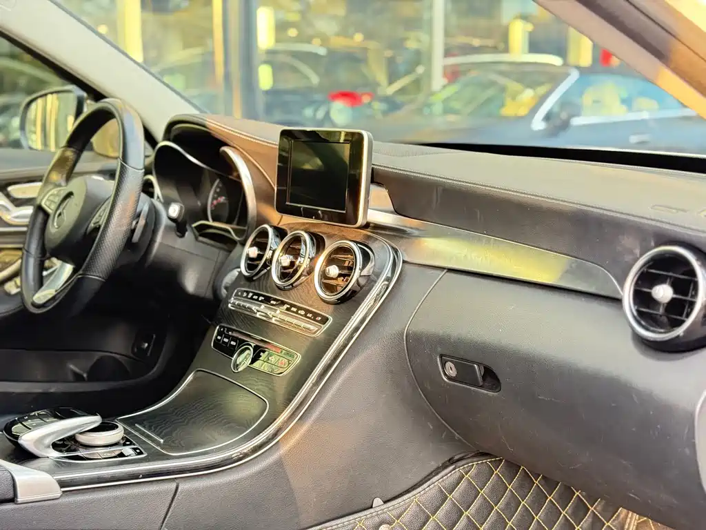 Mercedes-Benz C-Class — миниатюра 27