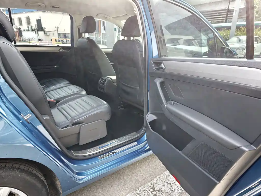 Volkswagen Touran — миниатюра 22