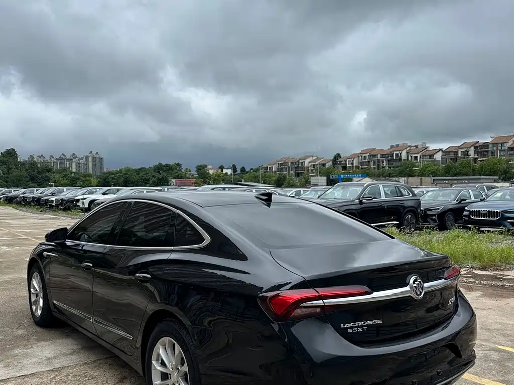 Buick LaCrosse — миниатюра 9