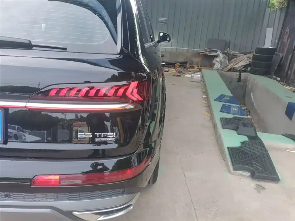 Audi Q7 2023 45 TFSI quattro S line Sport