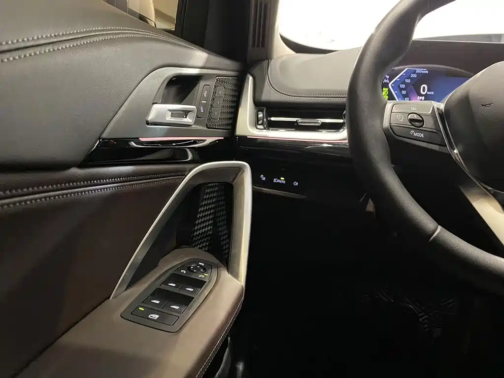 BMW X1 — миниатюра 10
