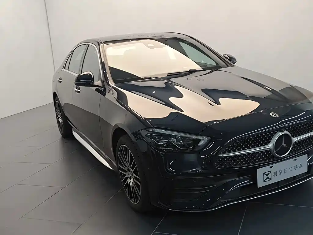 Mercedes-Benz C-Class — миниатюра 3