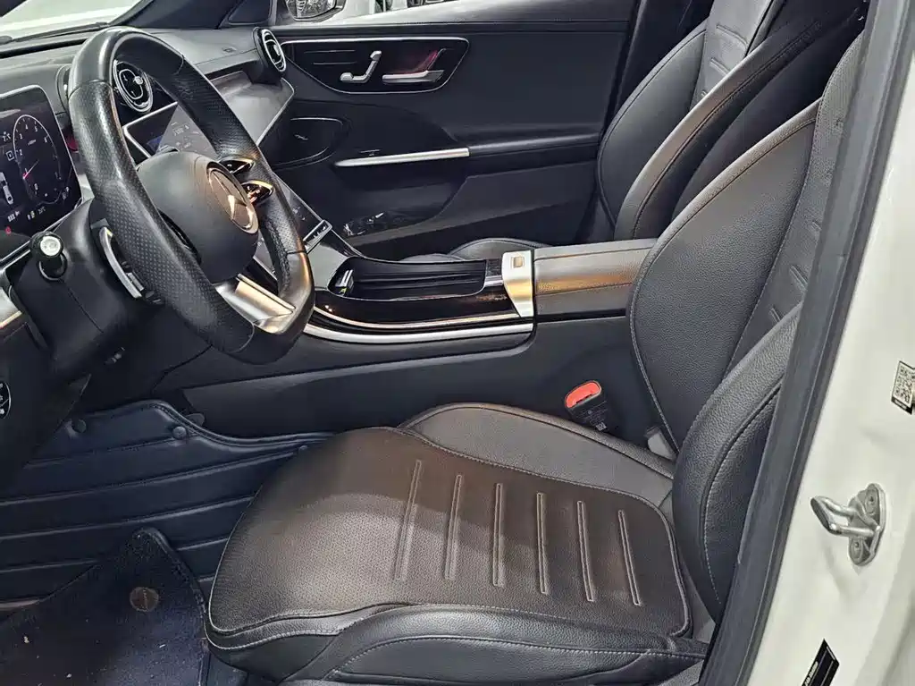 Mercedes-Benz C-Class — миниатюра 12