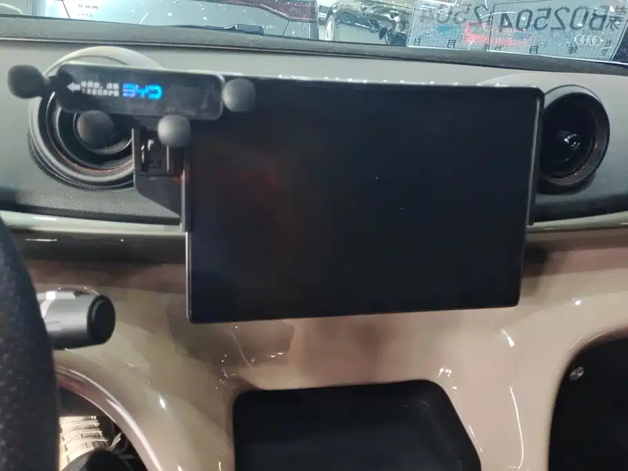 BYD Dolphin — миниатюра 13