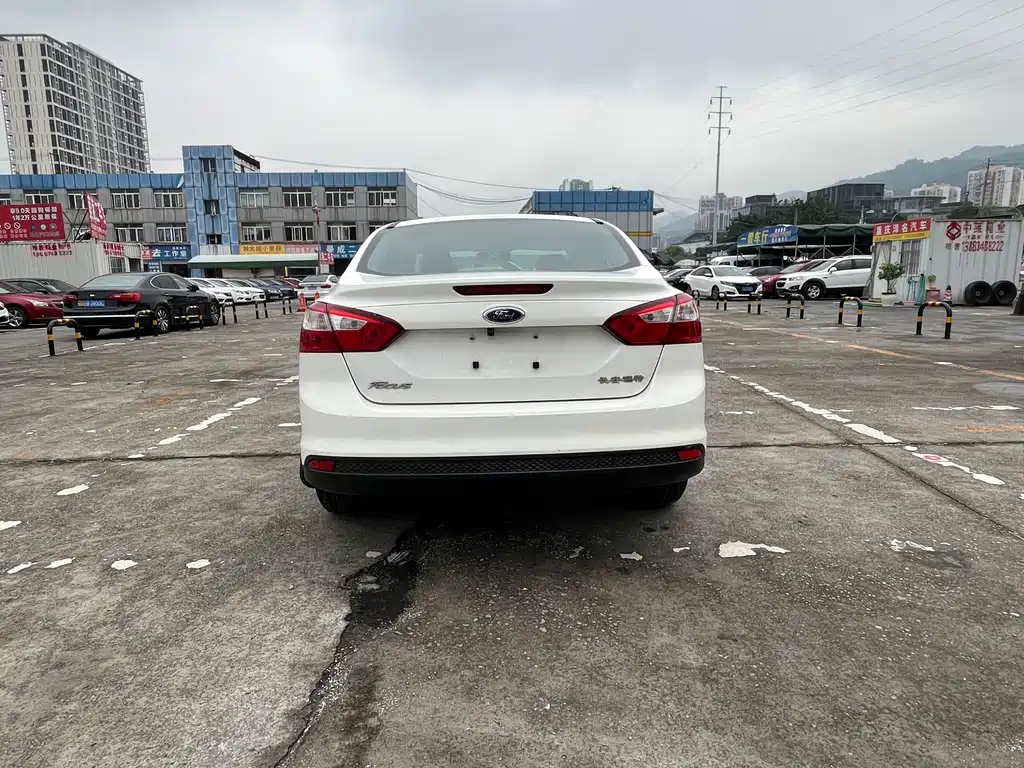 Ford Focus — миниатюра 9