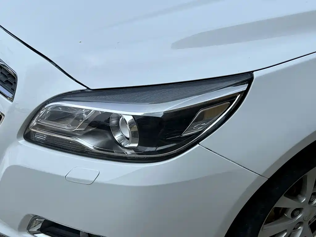 Chevrolet Malibu 2.0L Auto Luxury Edition, фото 14