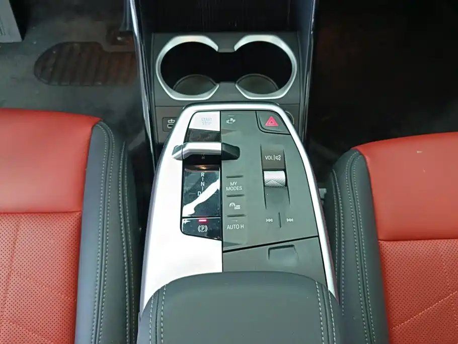 BMW iX1 — миниатюра 16