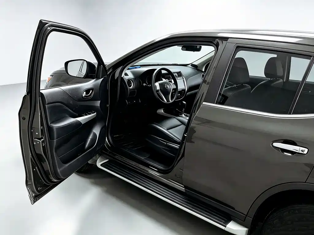 Nissan Navara — миниатюра 10