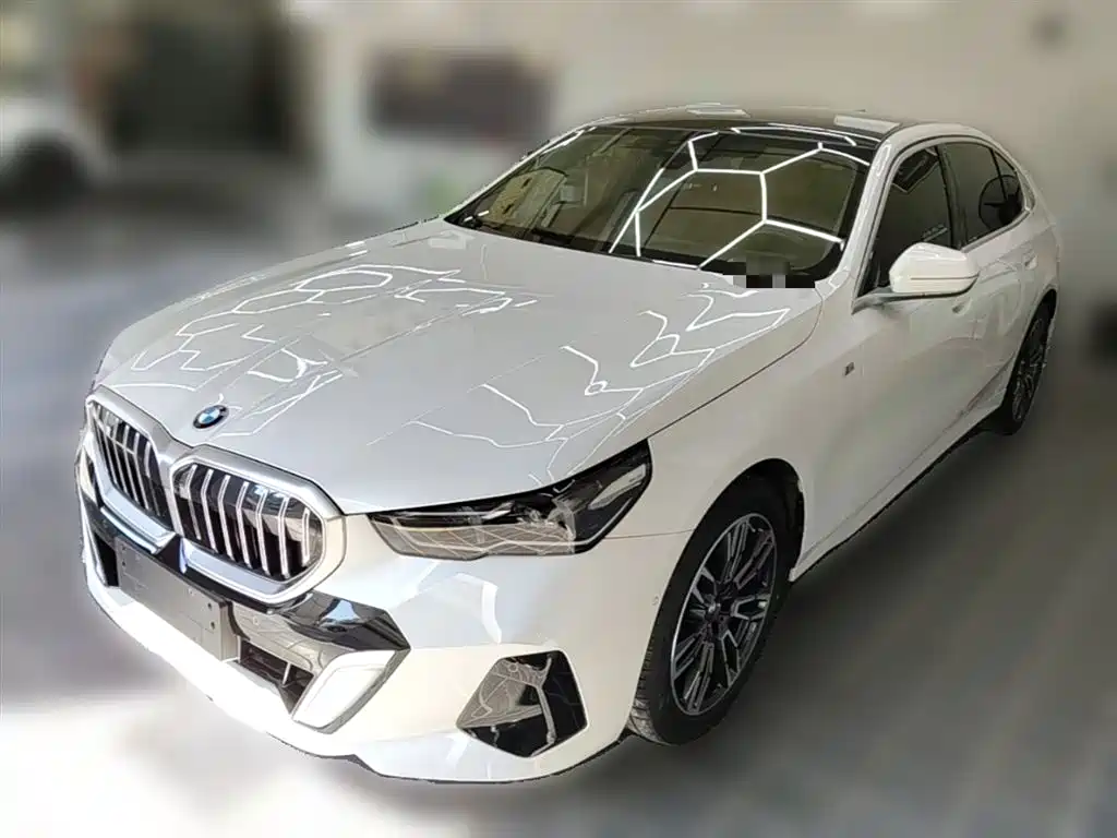 BMW 5 Series 2024