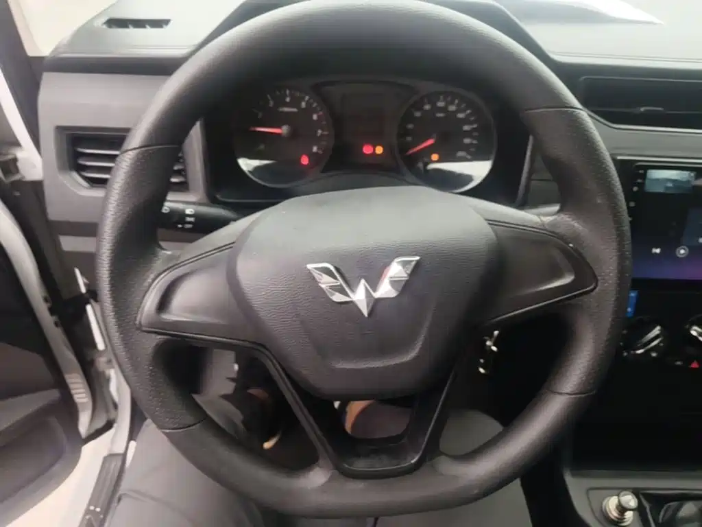 Wuling Hongguang PLUS — миниатюра 11