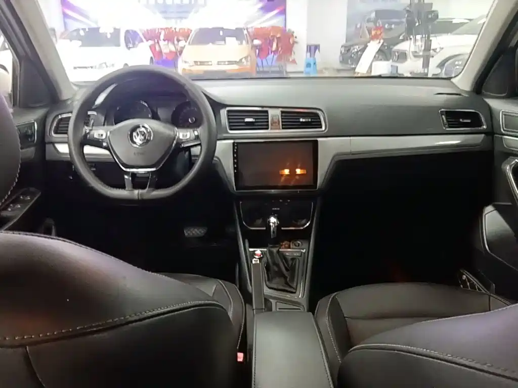 Volkswagen Lavida — миниатюра 10