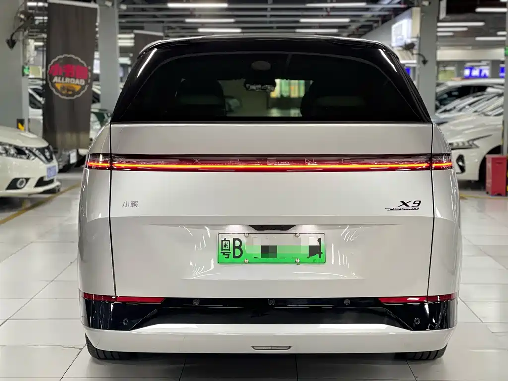 XPeng X9 — миниатюра 6