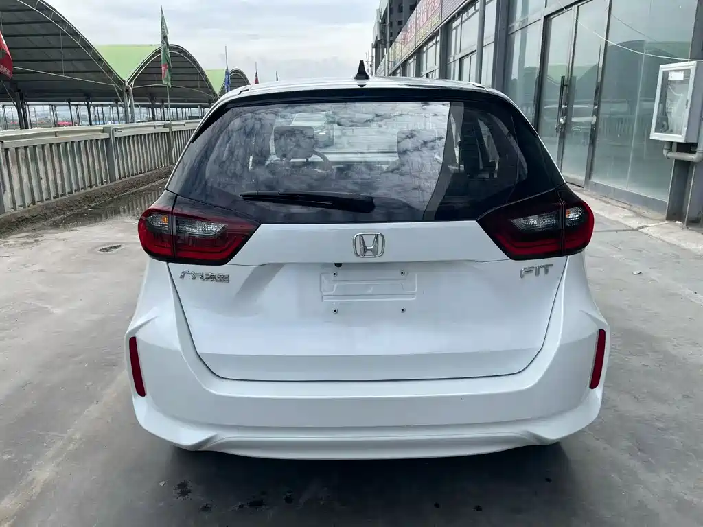 Honda Fit — миниатюра 5