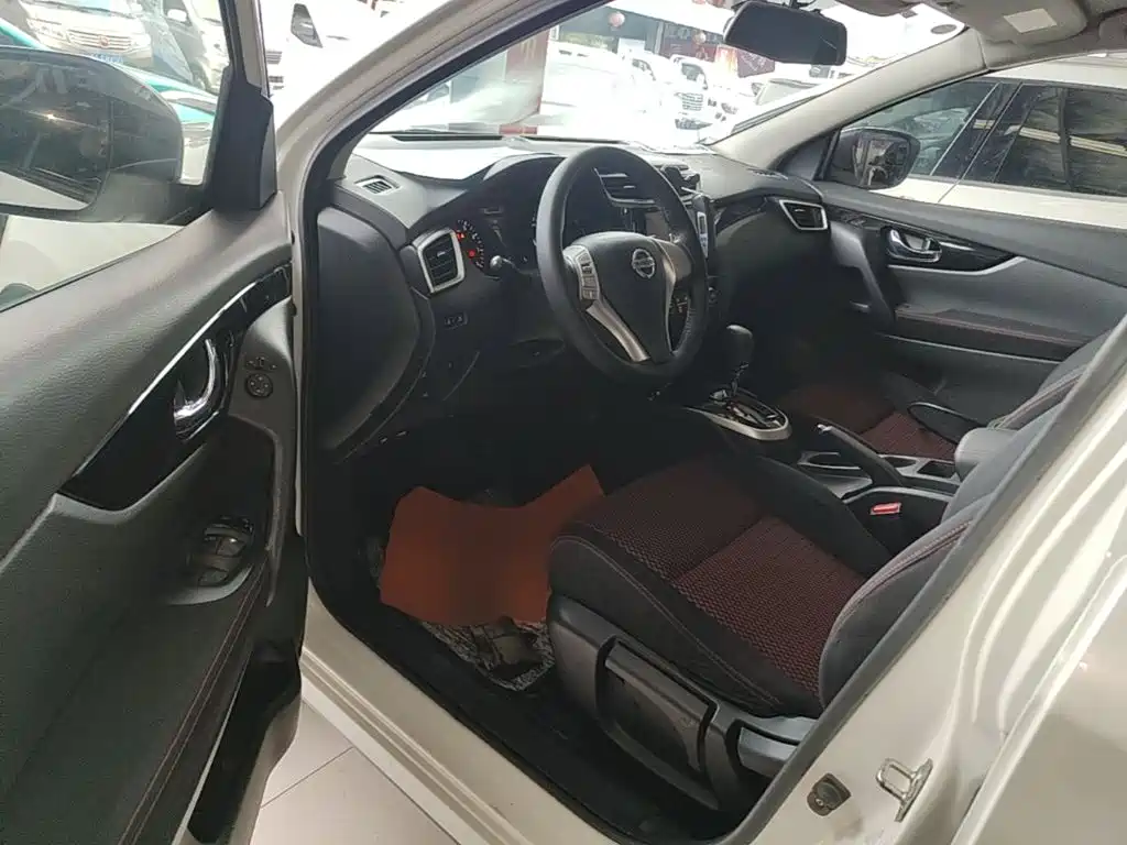 Nissan Qashqai — миниатюра 16