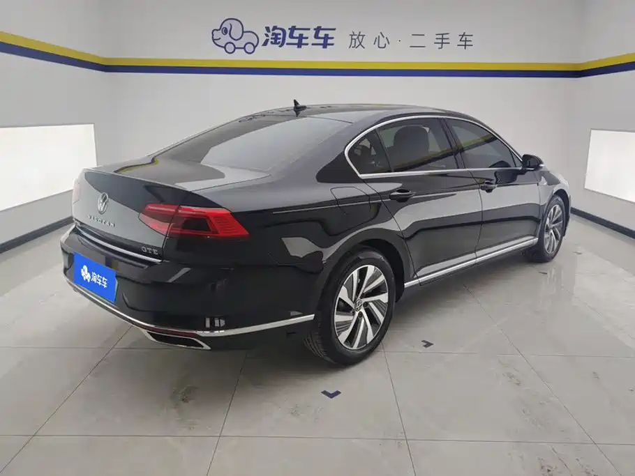 Volkswagen Magotan PHEV — миниатюра 3