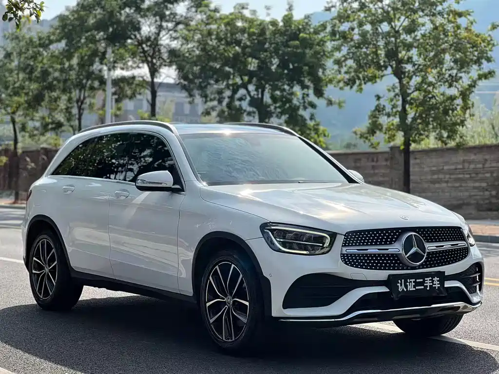 MERCEDES-BENZ GLC