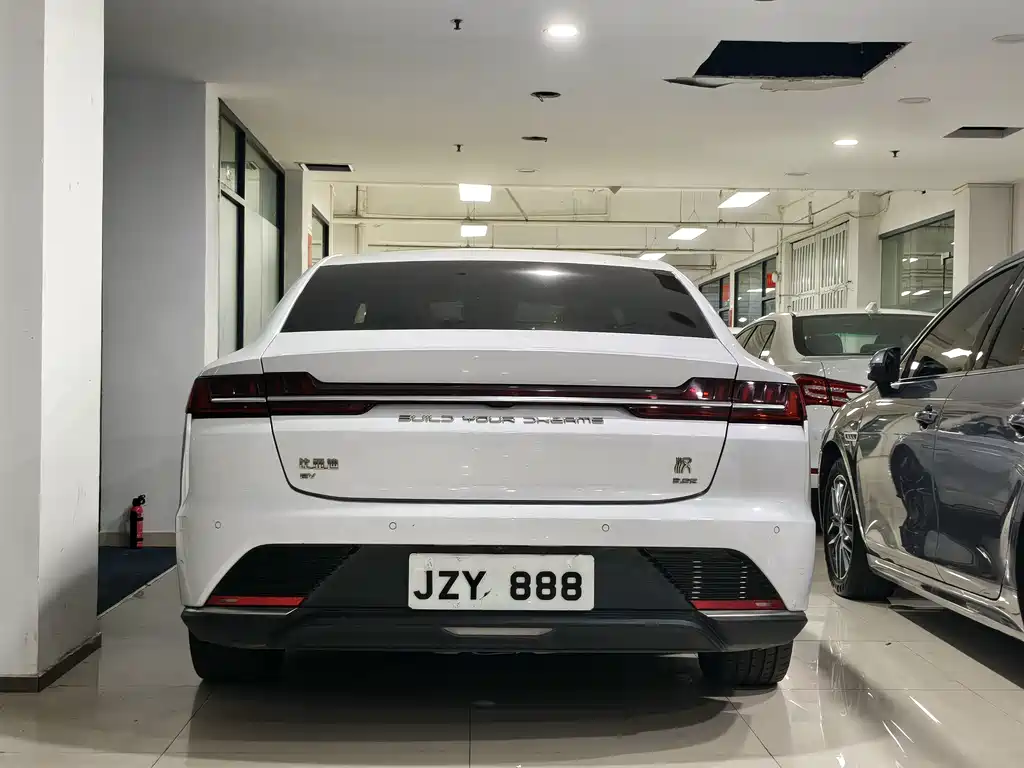 BYD Han — миниатюра 5
