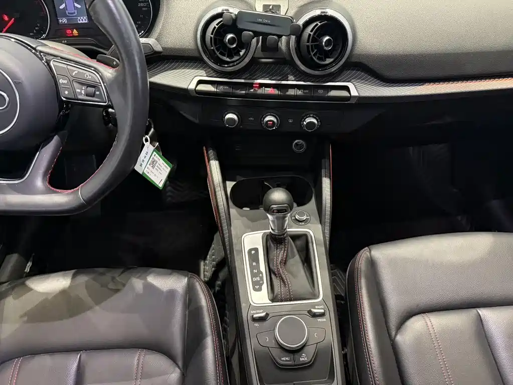 Audi Q2L — миниатюра 15