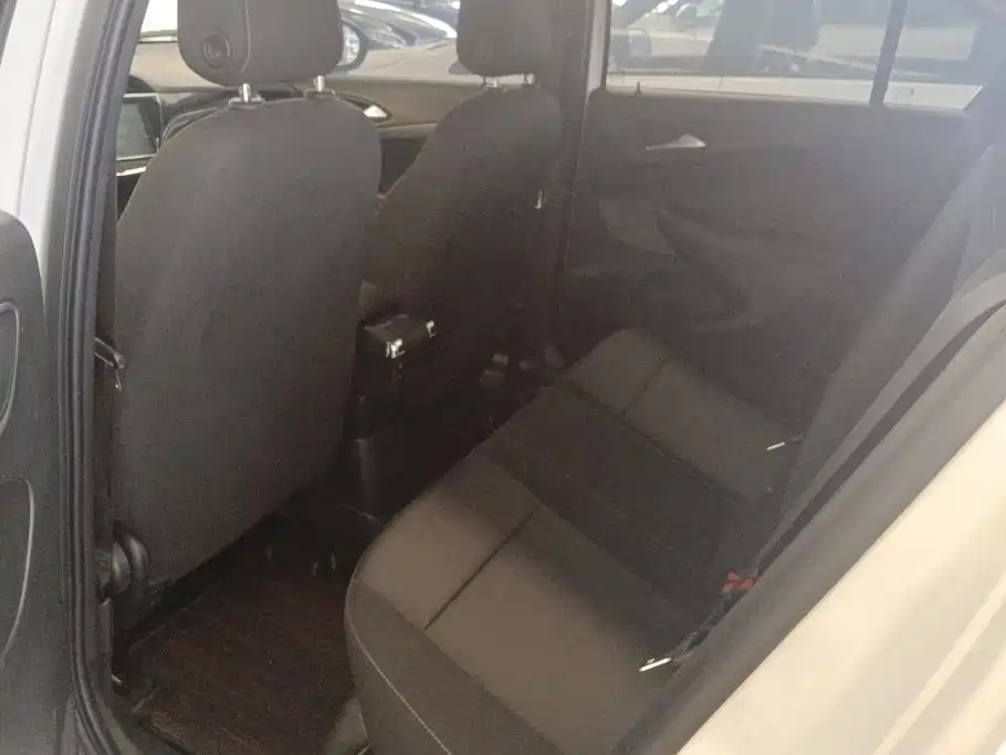 Buick Excelle — миниатюра 11