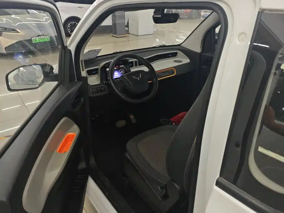 Wuling MINIEV — миниатюра 9