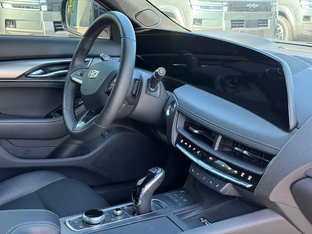 Cadillac CT5 — миниатюра 18