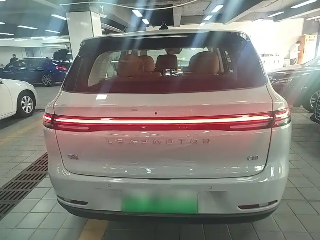 Leapmotor Leapmotor C10 — миниатюра 6