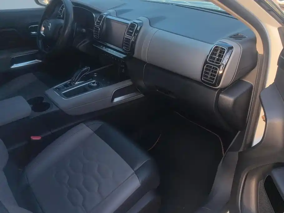 Citroen C5 AIRCROSS — миниатюра 8