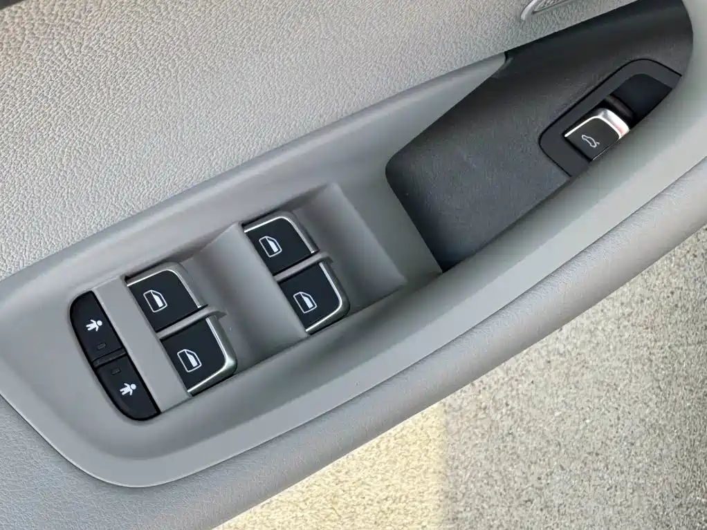 Audi A6L — миниатюра 21