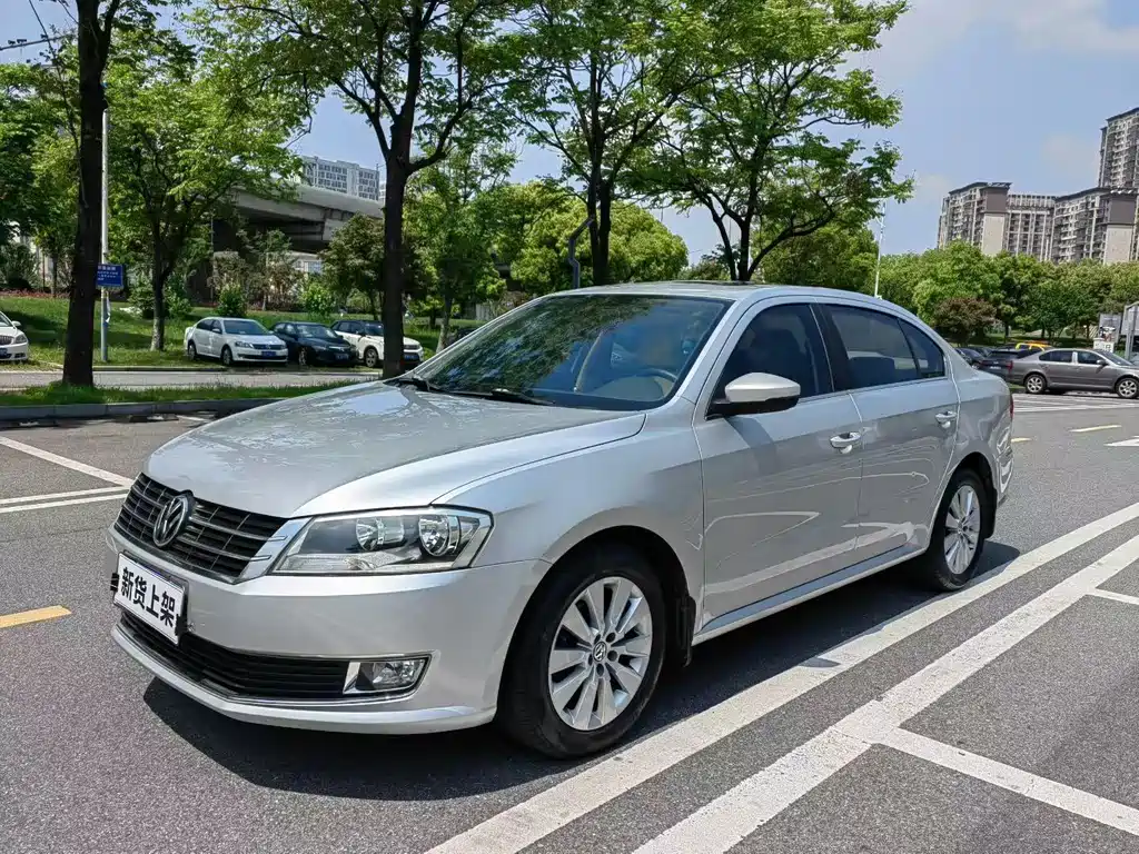 Volkswagen Lavida 2013