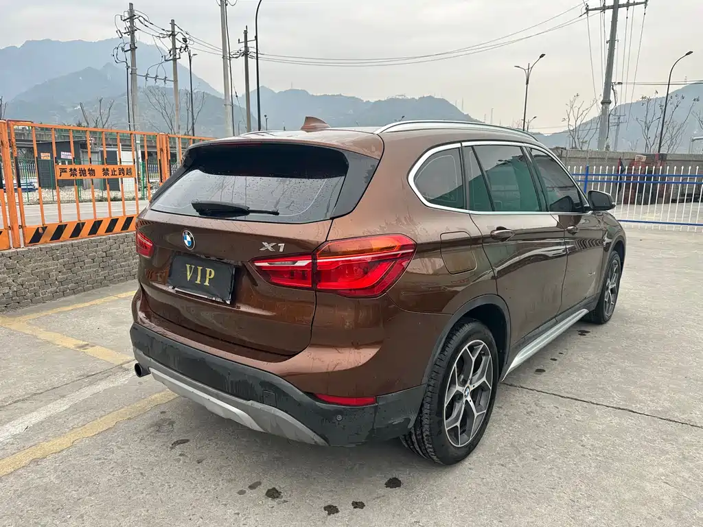 BMW X1