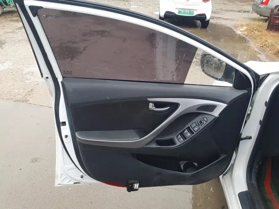 Hyundai Elantra Langdong — миниатюра 7
