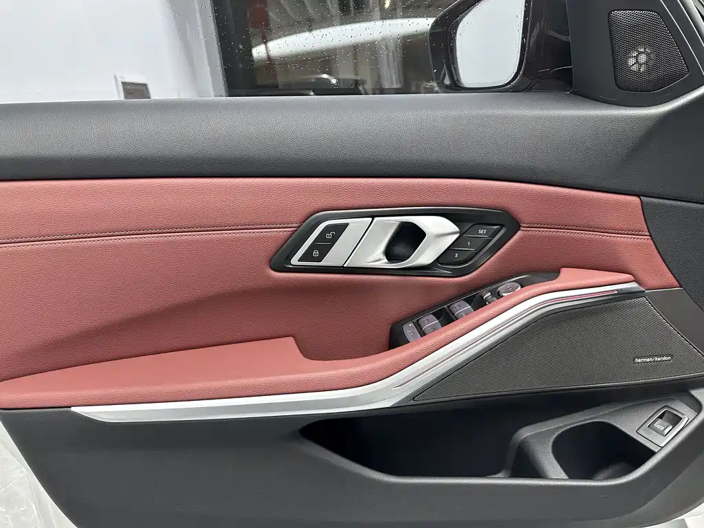 BMW 3 Series — миниатюра 19