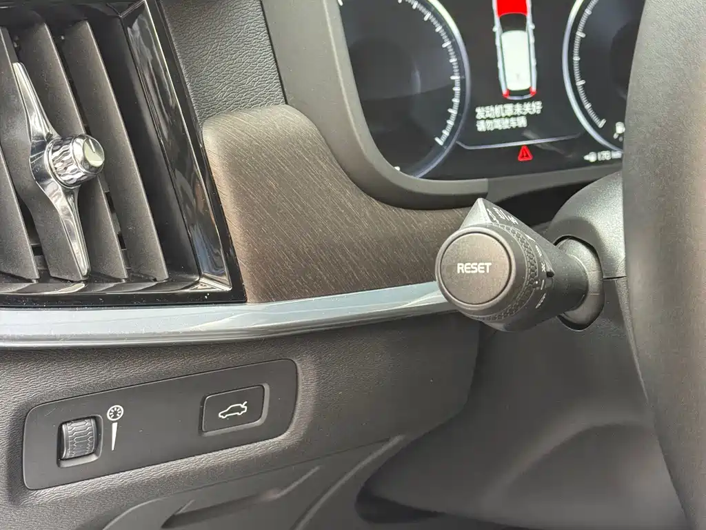 Volvo V90 — миниатюра 27