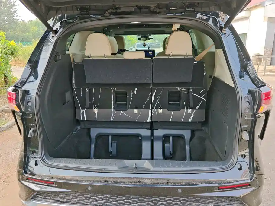 Toyota Granvia — миниатюра 4