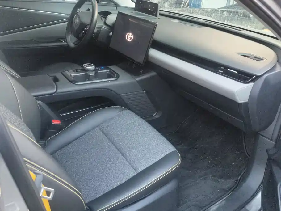 Toyota bZ5 — миниатюра 8
