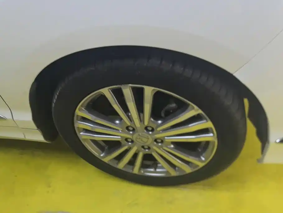 Honda Elysion — миниатюра 6