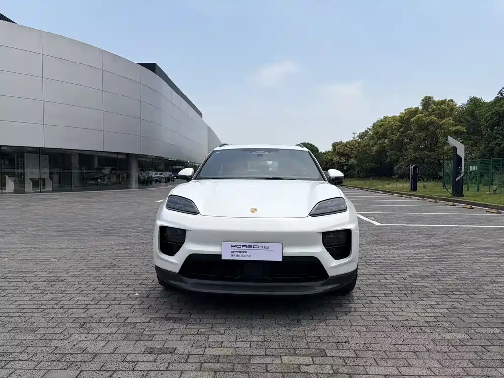 Porsche Macan 2024 Macan 4