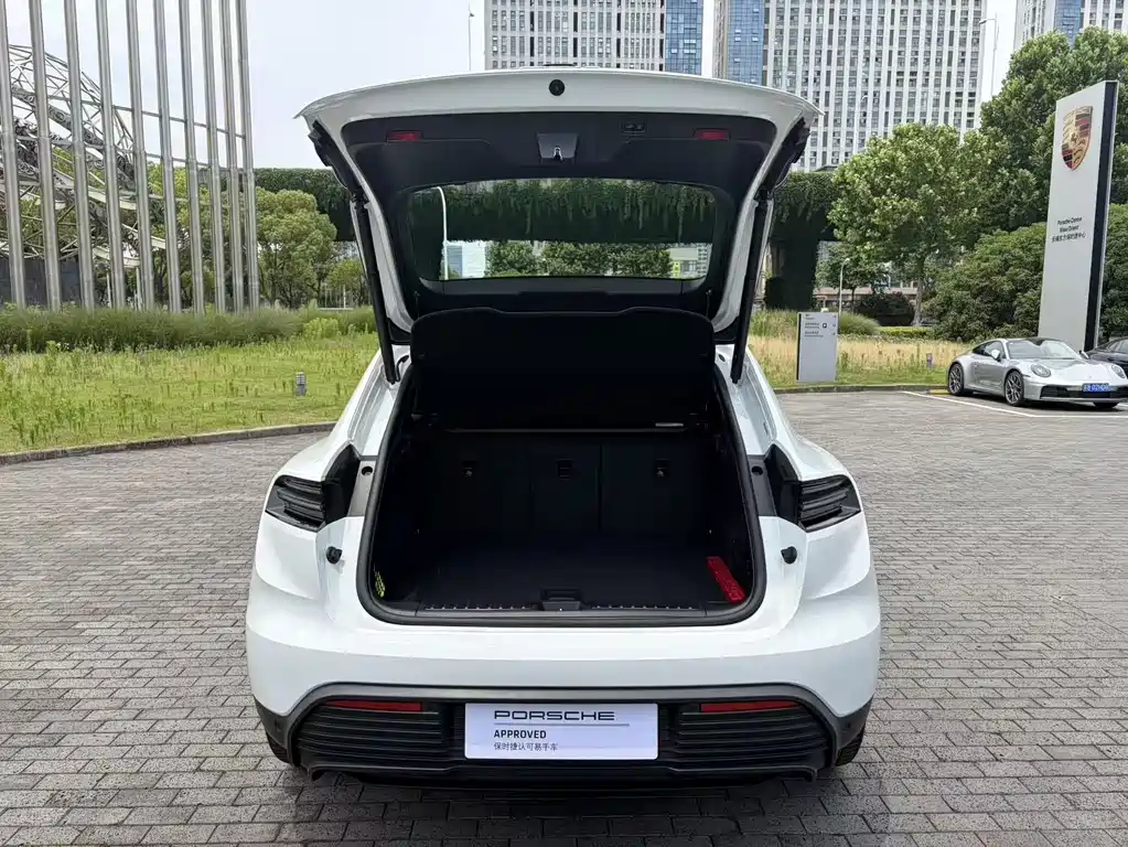 Porsche Macan 2024 Macan 4
