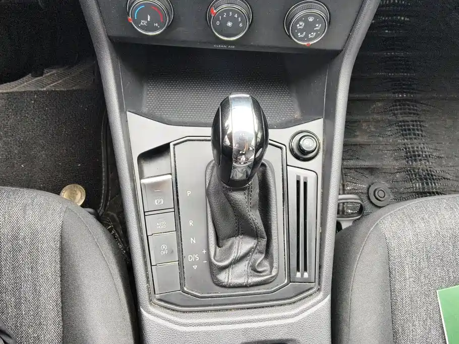 Volkswagen Lavida — миниатюра 15