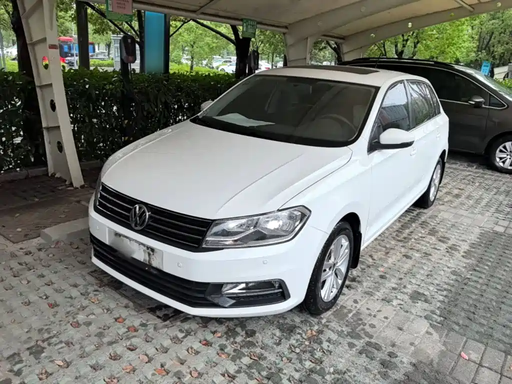 Volkswagen Santana — миниатюра 2